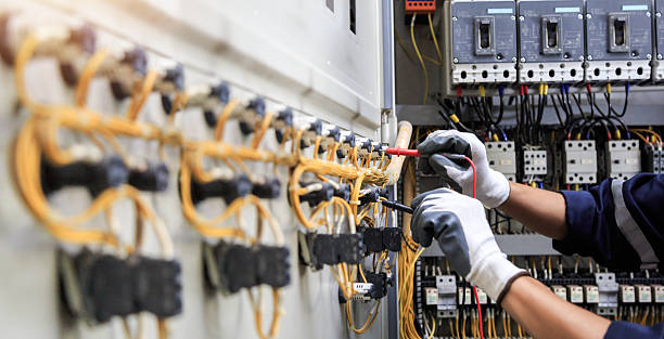 Professional Electrician technician working in Benbrook, TX